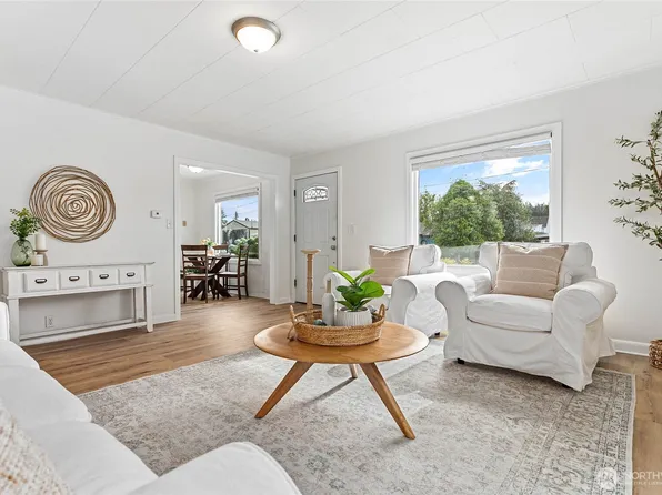 1909 Cleveland Avenue, Mount Vernon, WA 98273