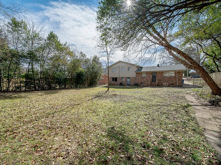 4015 Canady St — Photo 15