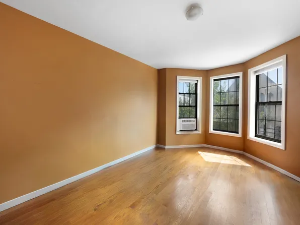 479 Bainbridge Street image 16 of 19