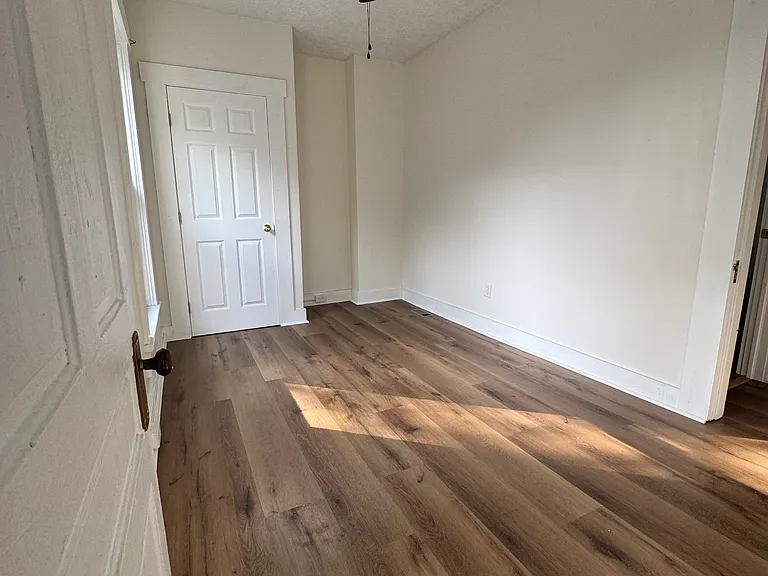 47 Clover St — Photo 8