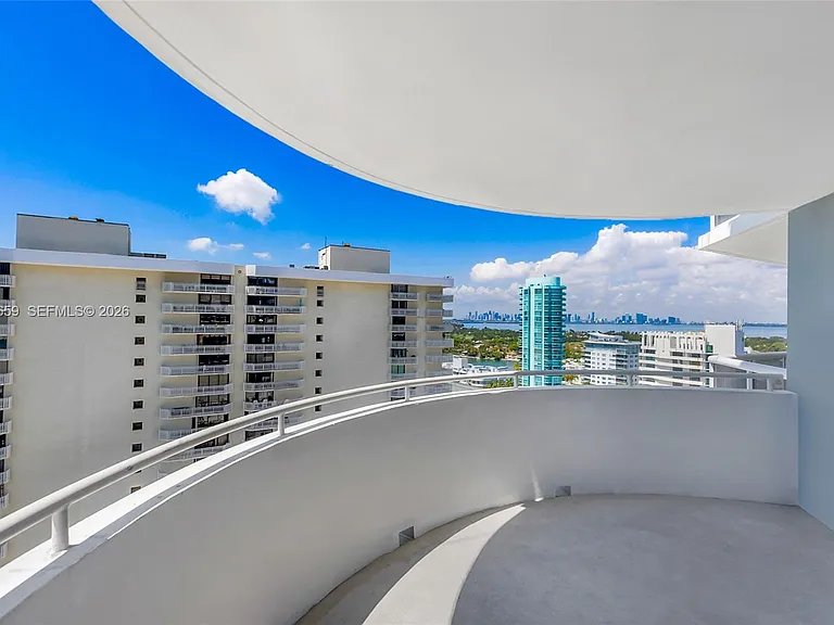 6301 Collins Ave #2103 — Photo 29