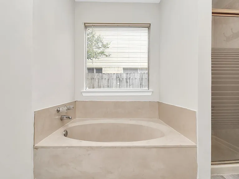 14810 Cypress Ridge Dr — Photo 14
