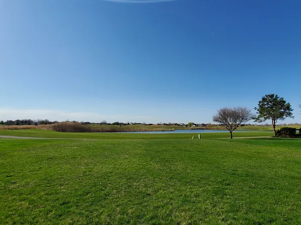 801 Pheasant Run Rd, Tuscola, IL 61953