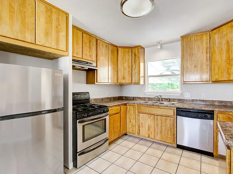 434 Schmeltzer Ln — Photo 9