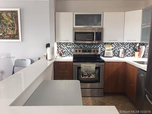 3rd image of 3675 N Country Club Dr Ph 1