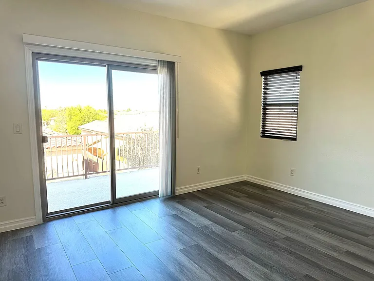 182 Foreston Ct — Photo 6