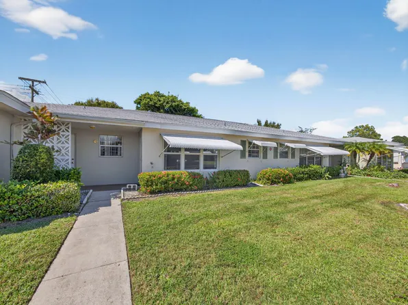 111 Lakes End Drive #B, Fort Pierce, FL 34982