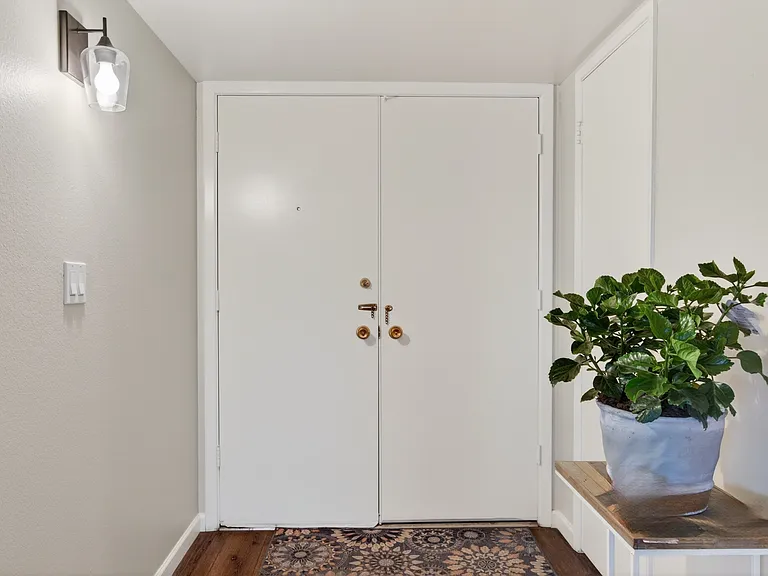 10135 W Andover Ave — Photo 13