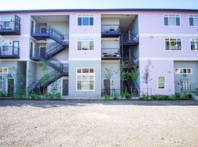 2320 N Vancouver Ave