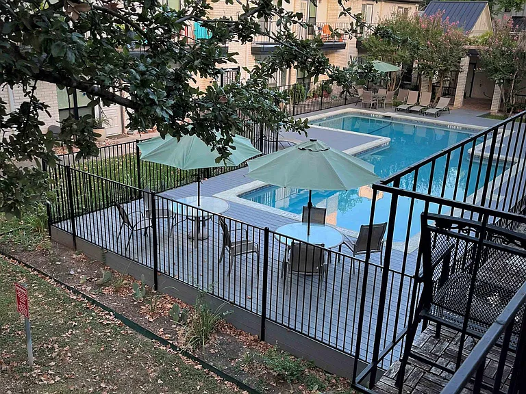1307 Kinney Ave #120 — Photo 31