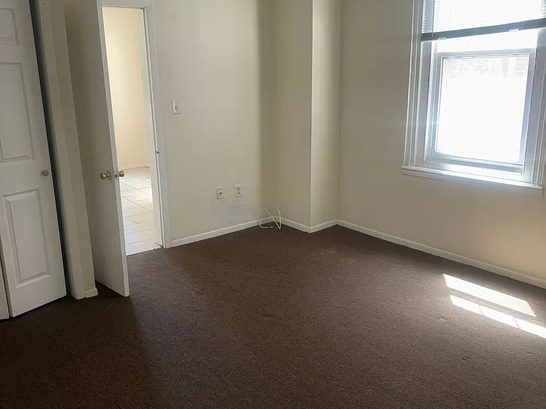 717 Center St — Photo 7