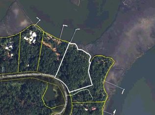 16 Glascow Island Ln, Edisto Island, SC 29438
