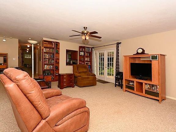 4th image of 3404 Wolfe Ave