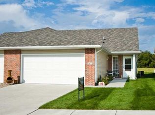 1812 N 176th Ct, Omaha, NE 68118