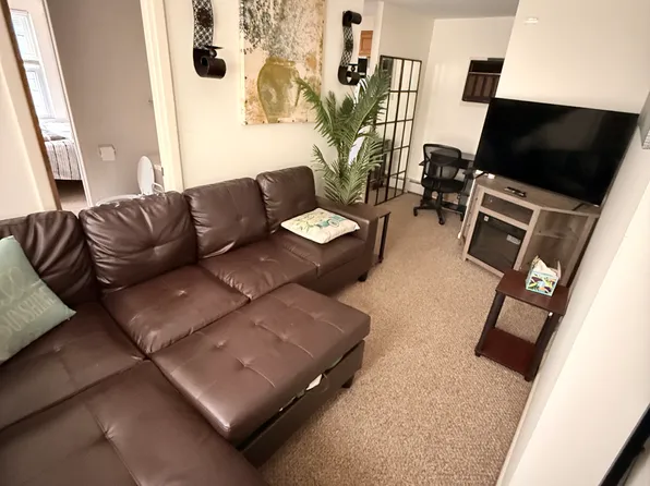 2 W Shore Trl #2, Sparta, NJ 07871