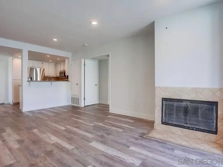 450 Stoney Point Way — Photo 11