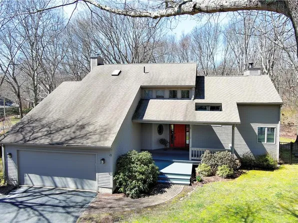 1130 South Rd, South Kingstown, RI 02879