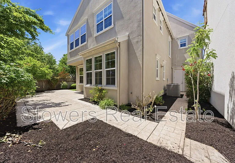 4502 Butterfly Creek Rd — Photo 33