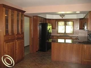 2nd image of 5760 Belleview St