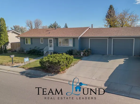 3021 Ridgecrest Dr, Casper, WY 82604