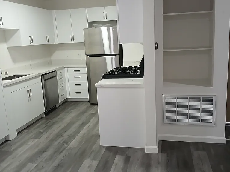 Orchard Park Apartment — Photo 26