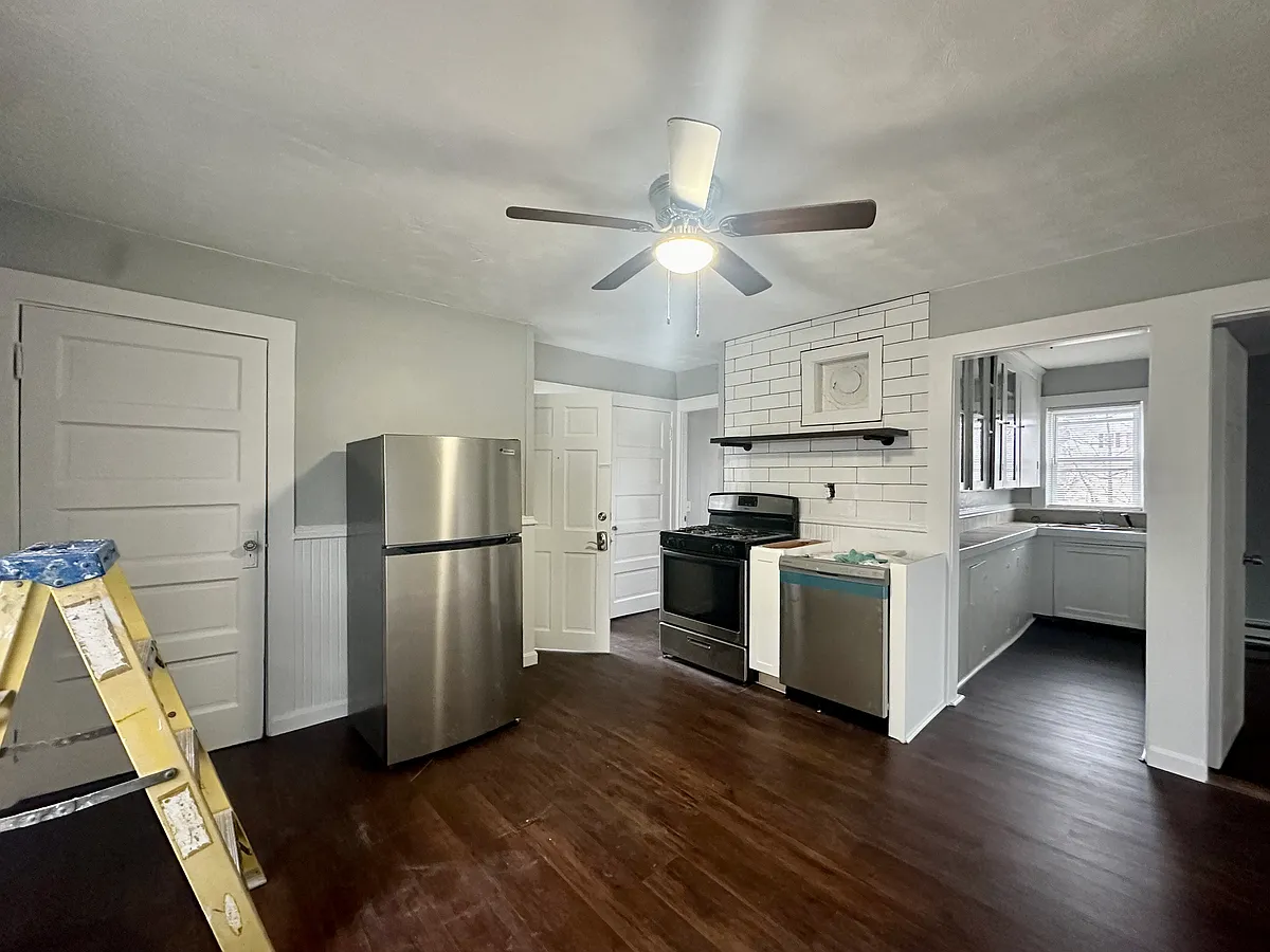 Building Photo - 152 Bradford St #2