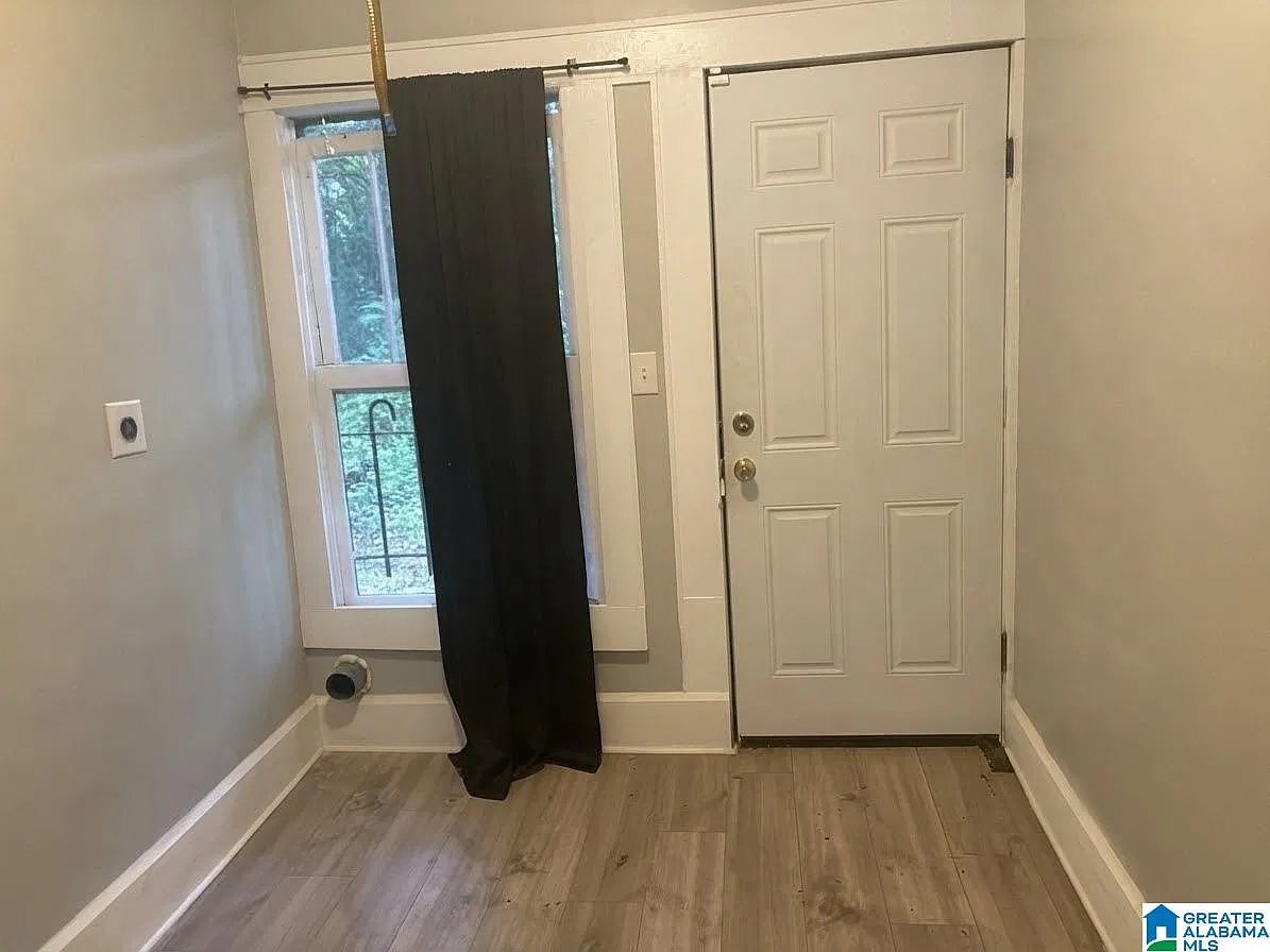 3 bed, 2.0 bath, 1650 sqft, $1,450 — Photo 3