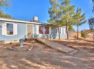 11823 Sierra Vista Rd, Phelan, CA 92371