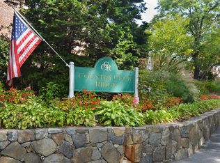 68 Rockledge Rd APT 2B, Hartsdale, NY 10530