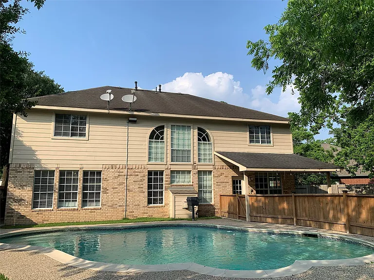 20703 Riviere Ln — Photo 43