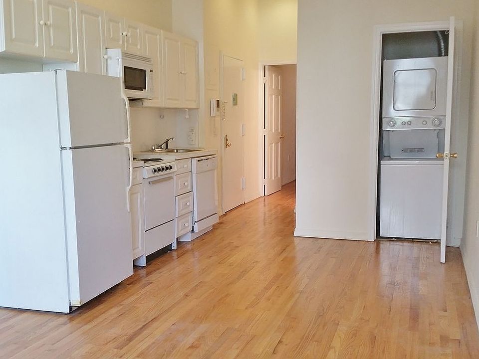 1st image of 1376 1st Ave APT 17