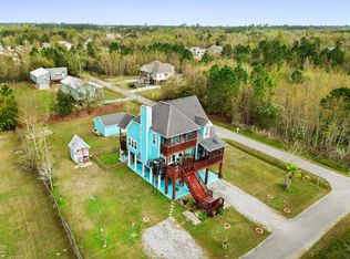 301 Surf St, Waveland, MS 39576