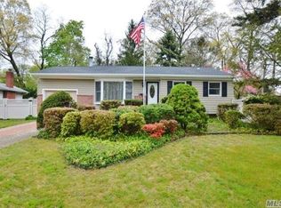 51 Rensselaer Dr, Commack, NY 11725