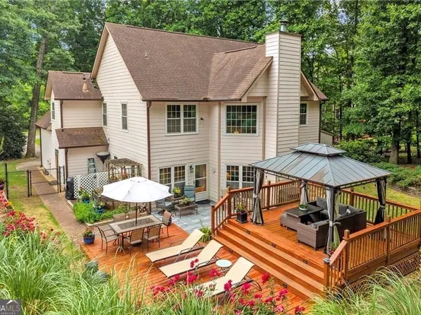 5724 Newberry Point Dr, Flowery Branch, GA 30542