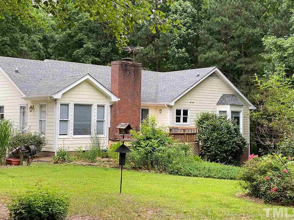 2nd image of 1003 Pinedale Rd