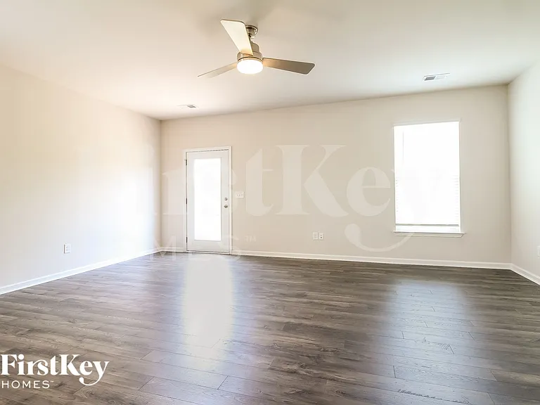 905 Birchcrest Way — Photo 11