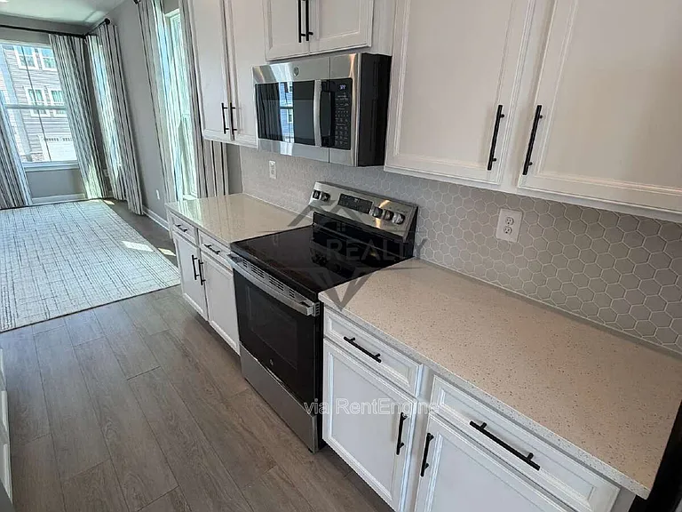 8700 Stevenson Ln — Photo 38