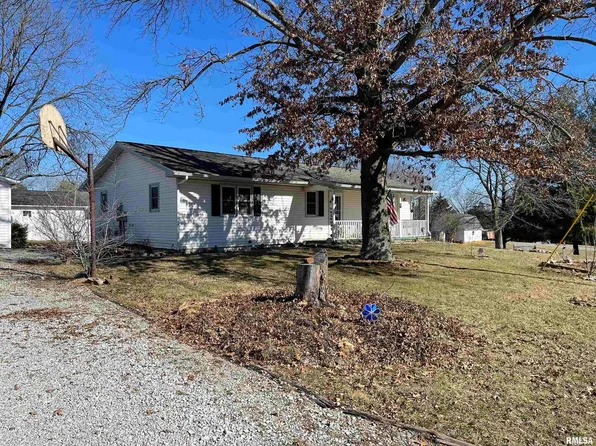 60 Eagle Dr, Goreville, IL 62939