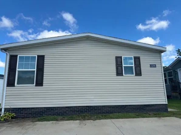 3298 Braeburn Site #42, Jackson, MI 49201