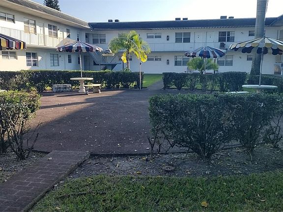 3rd image of 6191 SW 37th St APT 107