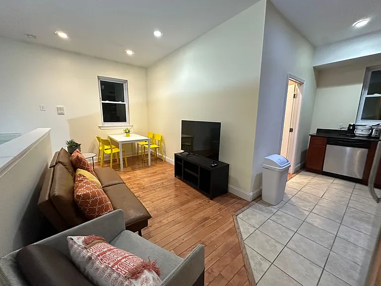 437 N Wiota St — Photo 27