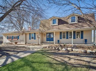 1802 W Grandview Dr, Knoxville, IA 50138