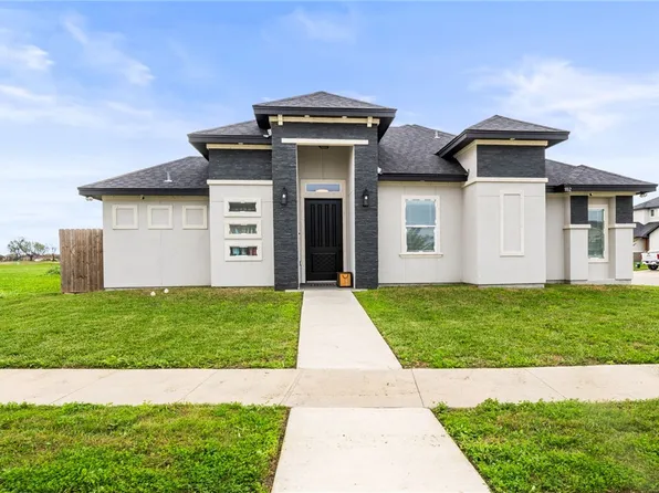 102 Prestwick Drive, Portland, TX 78374