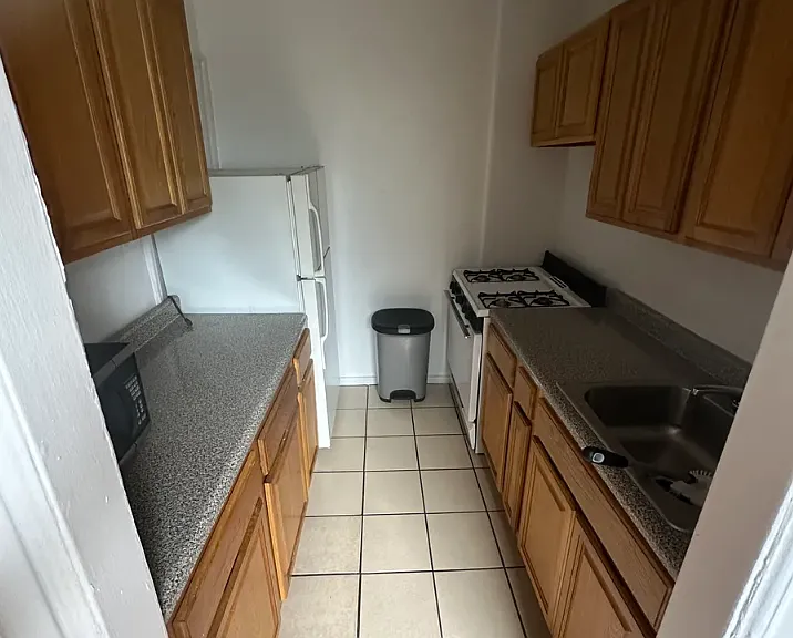 541 Bronx River Rd — Photo 15