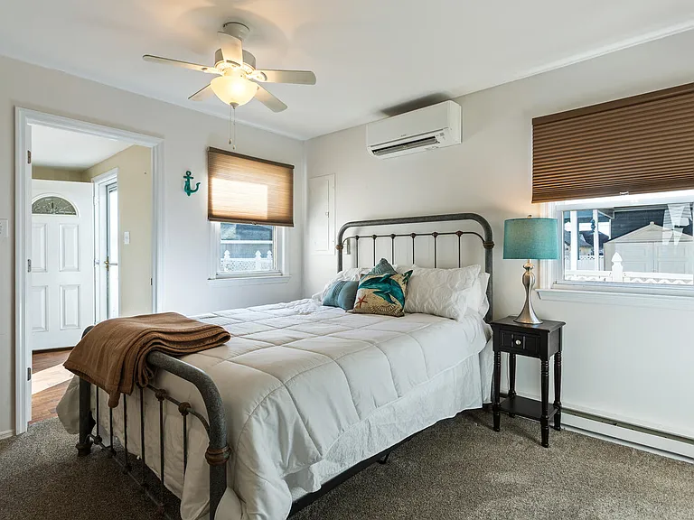 606 W Beach Ave — Photo 13