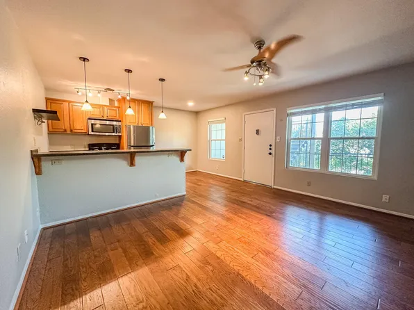 910 Duncan Ln APT 35, Austin, TX 78705