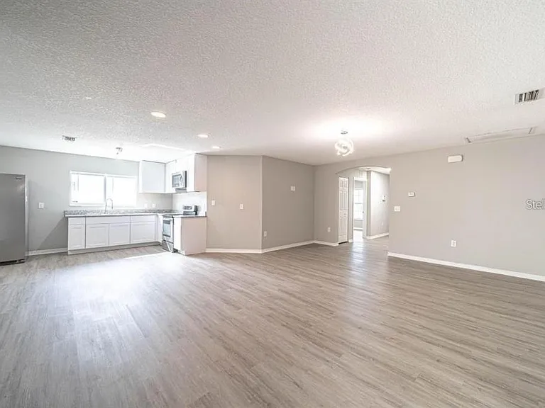 2025 Peaceful Palm St — Photo 5