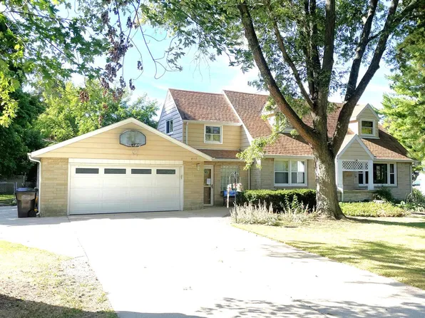 15515 West Glendale DRIVE, New Berlin, WI 53151