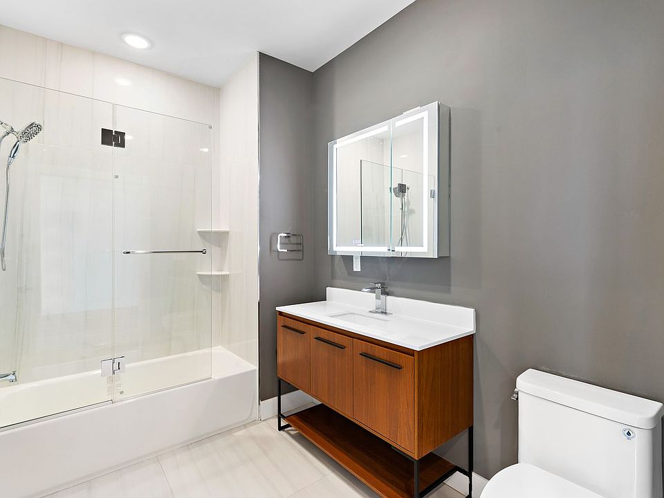 2nd image of 529 61st St Unit 304
