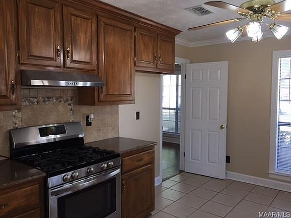 4th image of 610 Thousand Oaks Dr